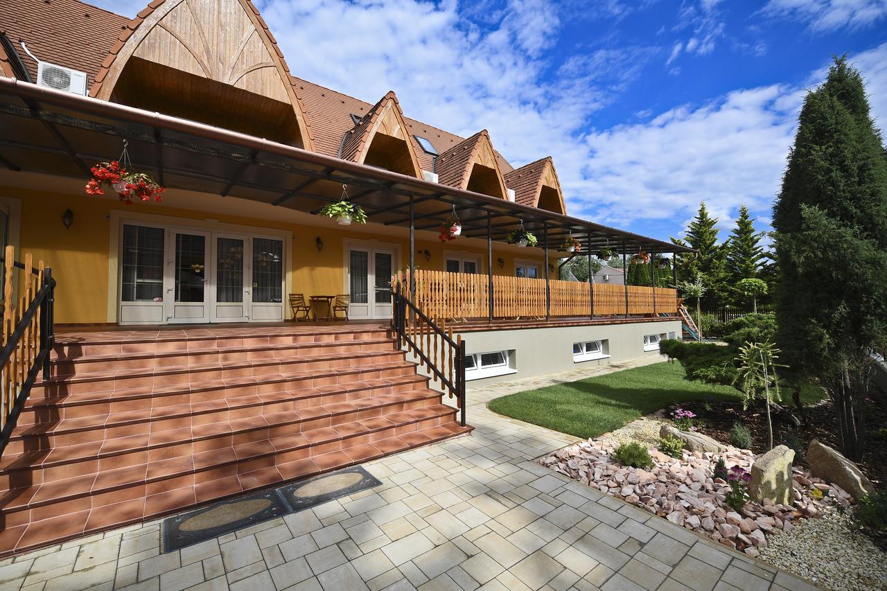 Rajna Villabridge&Spa Bogács 外观 照片